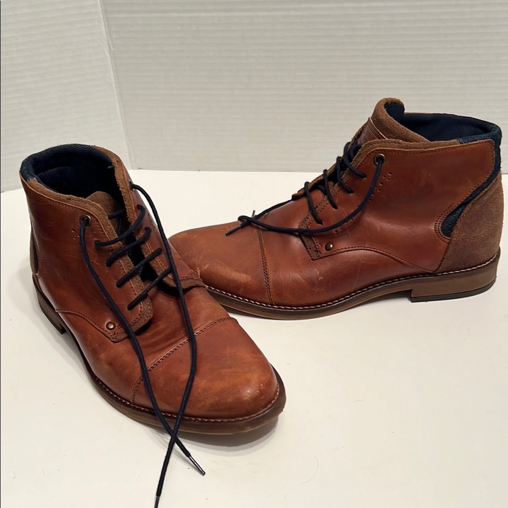 Bullboxer Timeless Brown leather ankle boots with denim detail on back.